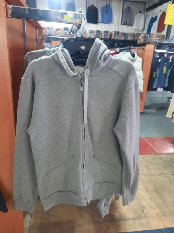 Wholesale Winter Clothing Stock – Sold by the Kilo | Second-Hand & Thrift - Image 20