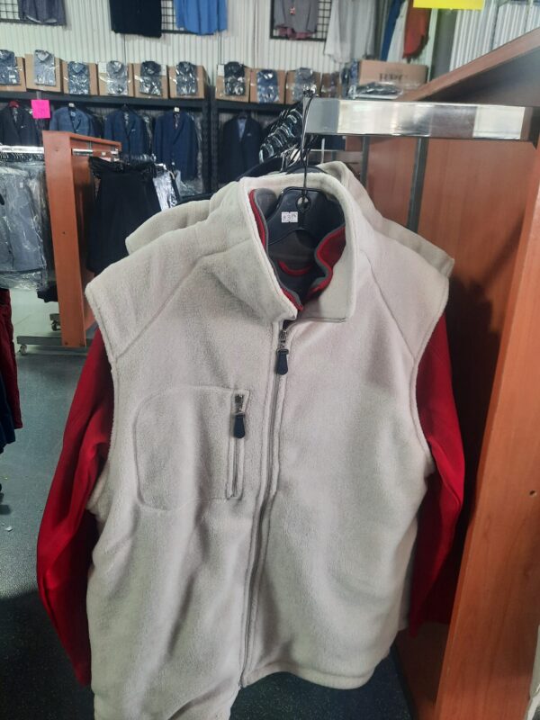 Wholesale Winter Clothing Stock – Sold by the Kilo | Second-Hand & Thrift - Image 45