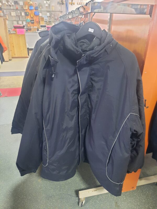 Wholesale Winter Clothing Stock – Sold by the Kilo | Second-Hand & Thrift - Image 30
