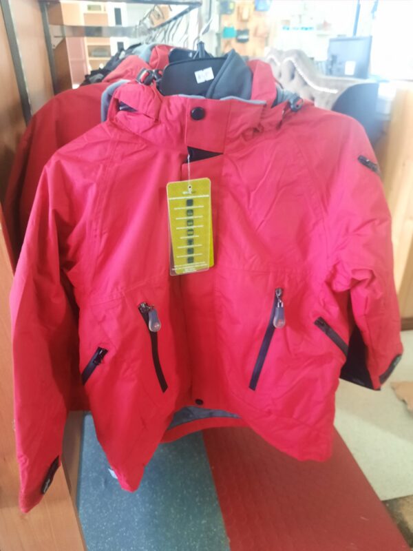 Wholesale Winter Clothing Stock – Sold by the Kilo | Second-Hand & Thrift - Image 15